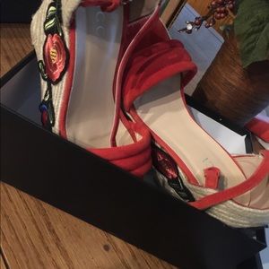 Gucci wedges